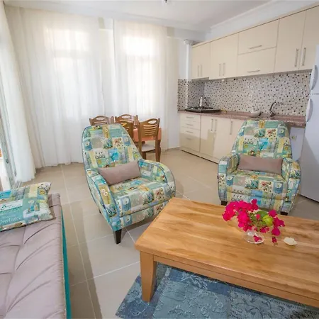 Tugce Aparthotel