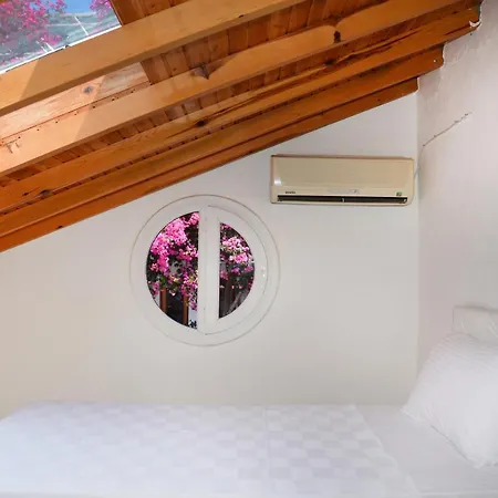 Tugce Aparthotel